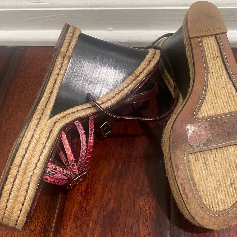 Louis Vuitton Reba Authentic Vintage Burgundy Snake Skin WEDGE Python Sandals - Picture 3 of 9